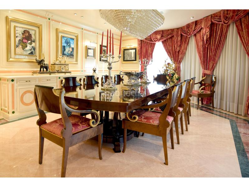 Foto a9503237-40ea-4294-ad6e-58755380bdd7. Casa amb aparcament a Centro Andorra la Vella