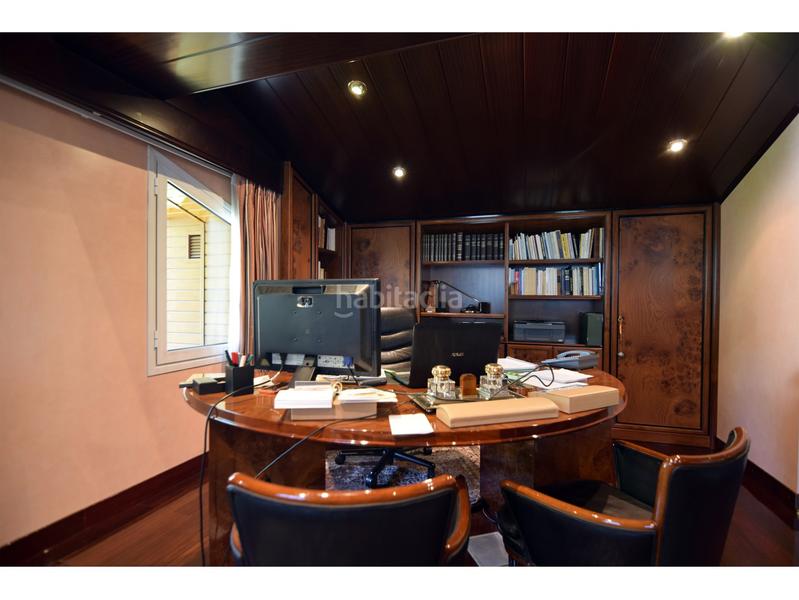 Foto dd02d068-b839-4b01-a944-918ce8b1cfdd. Casa amb aparcament a Centro Andorra la Vella