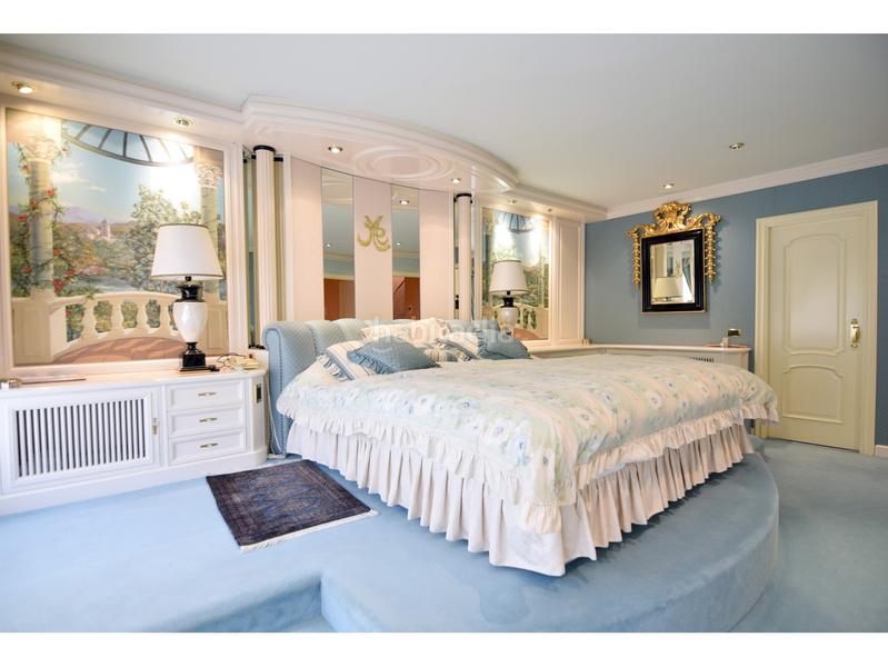 Foto ebdae403-771a-4eee-ad02-926149f06162. Casa amb aparcament a Centro Andorra la Vella