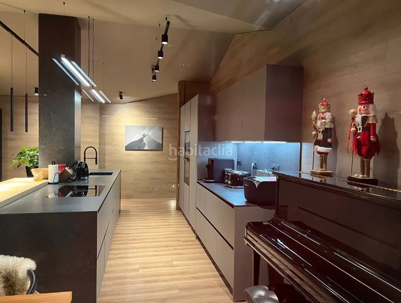 Foto 63d23cd6-b32a-4a0d-b6f1-c769d9677863. Rent penthouse with heating parking in Soldeu-Incles Canillo