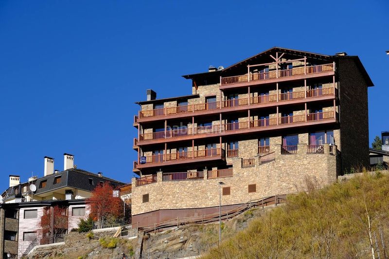 Foto 32a4ba6f-5336-48f0-955d-31902950a5b3. Miete erdgeschoss mit heizung parking pool in Soldeu-Incles Canillo