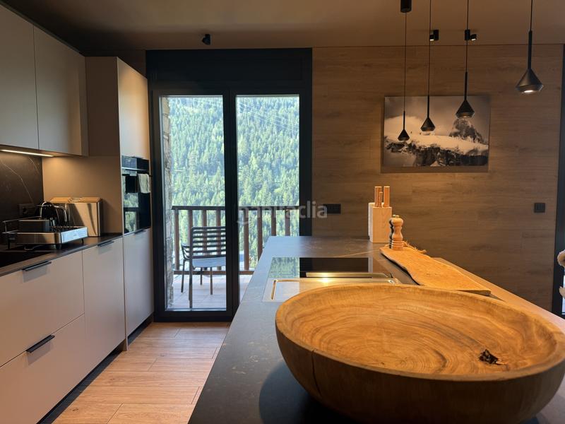 Foto d9326f24-4458-49a3-ba9e-dbf5a30995d6. Location appartement avec chauffage parking dans Soldeu-Incles Canillo