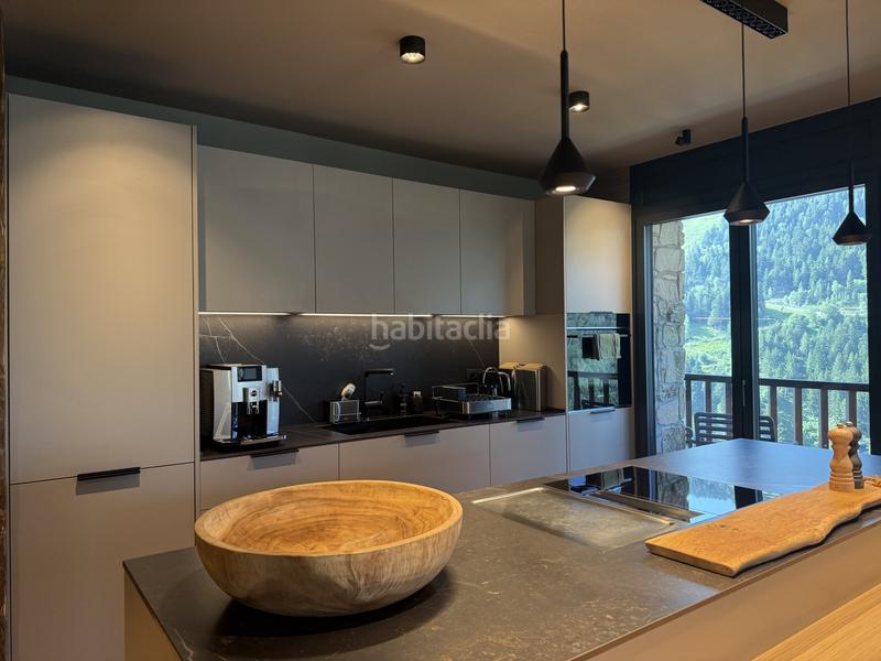 Foto fa8c7438-7792-48fe-bd81-88e23d0ae4fc. Location appartement avec chauffage parking dans Soldeu-Incles Canillo
