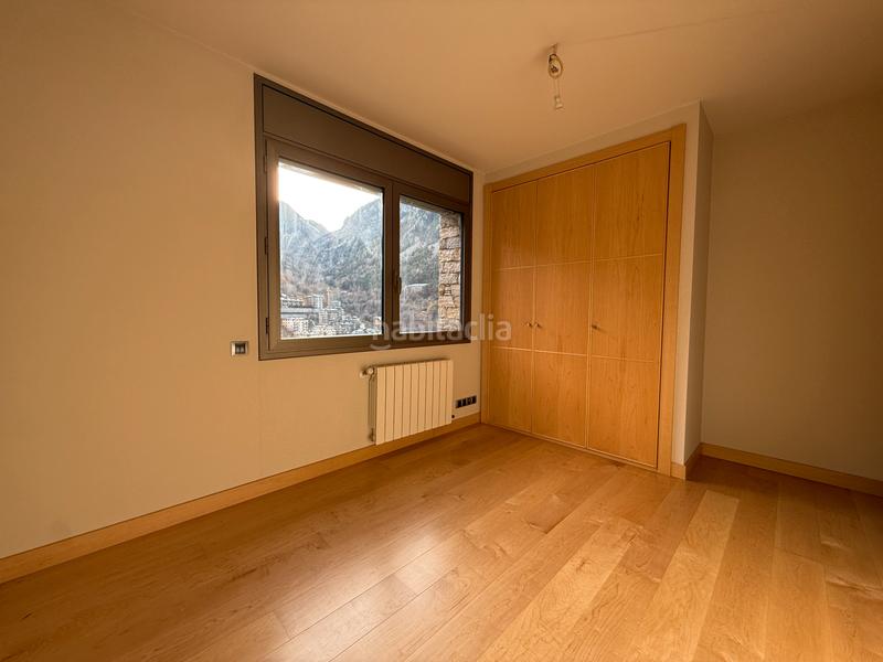 Foto e11f9329-0c09-4639-a4f0-6529bc32446e. Affitto appartamento con camino riscaldamento parcheggio in Escaldes-Engordany