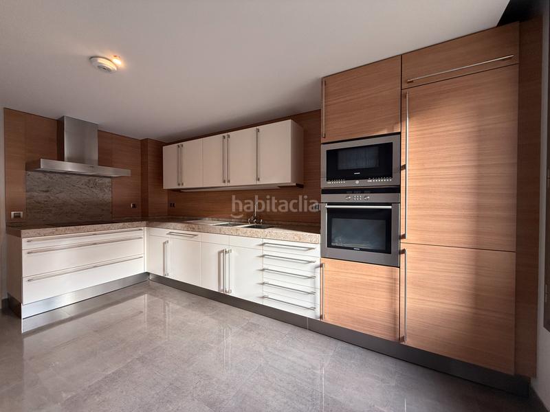 Foto 8c14dc08-b80c-48a7-974e-c7ce5a160fc8. Location appartement avec cheminée chauffage parking dans Escaldes-Engordany