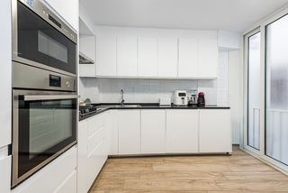 Flat  Carrer de la provid�ncia. Piso reformado de 4 habitaciones y 2 ba�os en pleno centro de vi