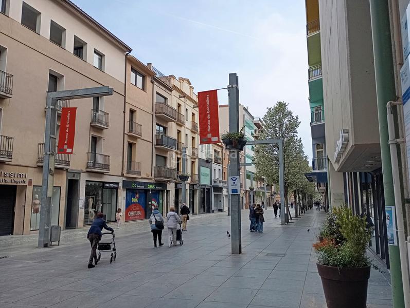 Foto 87b158b7-7004-4602-b503-a1a25e8622f4. Alquiler local comercial local en lloguer al Centre en Granollers