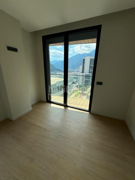 Foto 91210135-f0b4-4800-bb64-b7fa06faacd9. Miete etagenwohnung mit parking in Les Escaldes Escaldes-Engordany