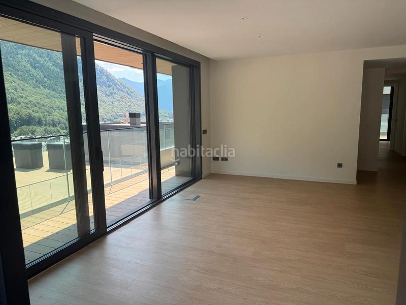 Foto a03d389b-3c23-4b0a-a8db-81a42789411d. Miete etagenwohnung mit parking in Les Escaldes Escaldes-Engordany