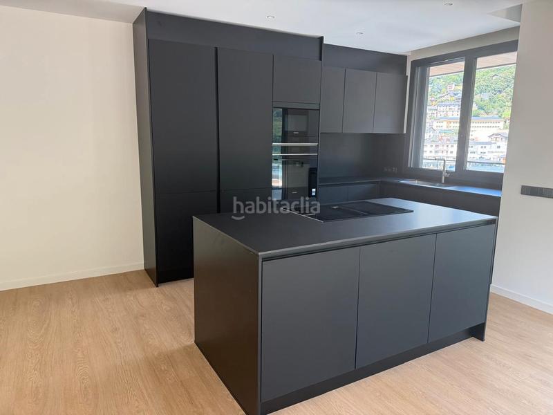 Foto fa94c1e9-a1ce-4106-b1dd-3804afac9f19. Miete etagenwohnung mit parking in Les Escaldes Escaldes-Engordany