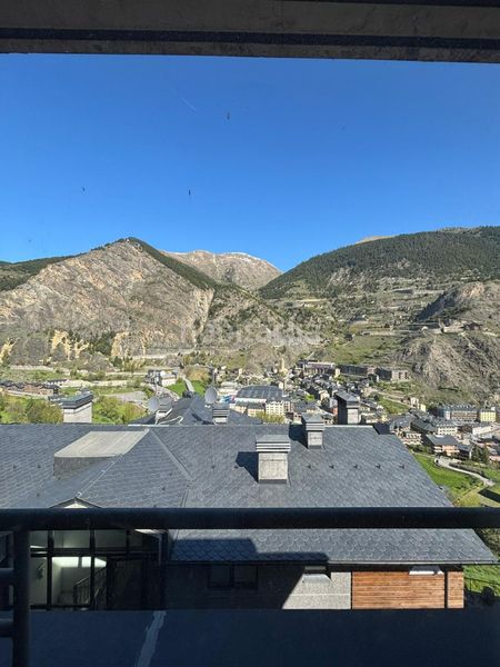 Foto 1d714bbc-b372-417f-b09f-b40d8516b748. Rent flat with heating parking in El Forn-Prats-Meritxell Canillo