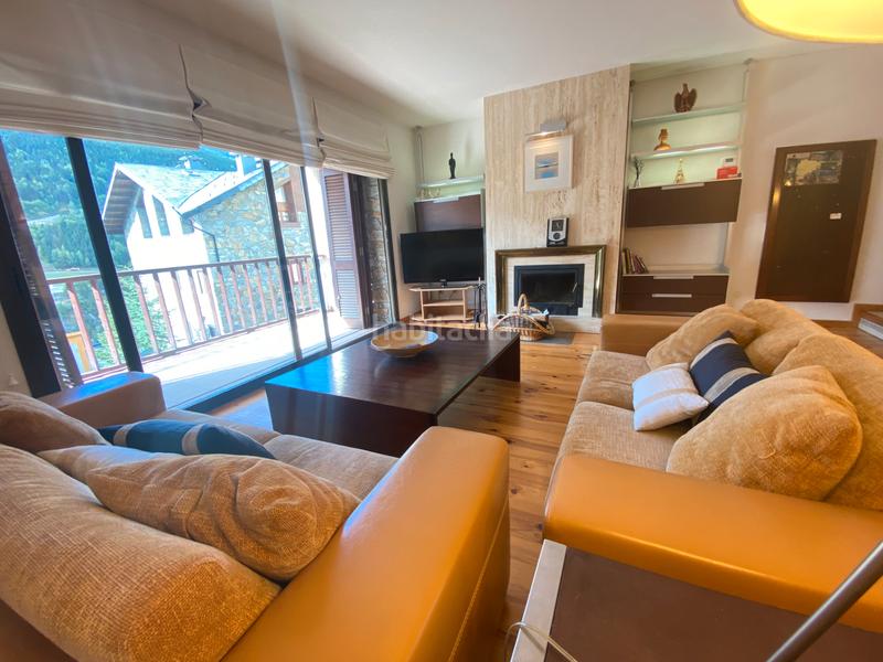 Foto c0fc6ac1-5607-40ee-adcb-6289b00d0784. Alquiler casa adosada magnífica casa adossada al tarter en Canillo