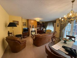 Location Appartement  Avinguda de joan mart. Pis en ple centre d'encamp