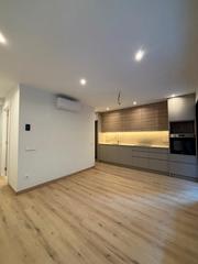 Miete Etagenwohnung  Carrer mossèn tremosa. Fantàstic pis recent reformat al centre d'andorra la vella