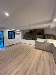 Location Appartement  Carrer mossèn tremosa. Fantàstic pis reformat al centre d'andorra la vella