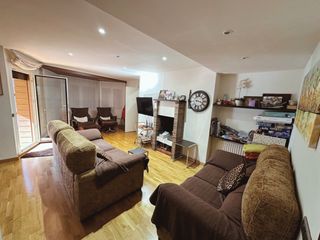Rent Flat  Avinguda doctor mitjavila. Pis en lloguer de 4 habitacions al centre d'andorra la vella