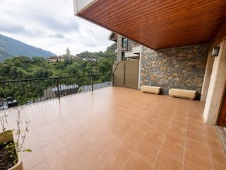 Miete Etagenwohnung  Carrer de les teulades. Fantàstic pis de lloguer a la tranquil·la i exclusiva zona dels