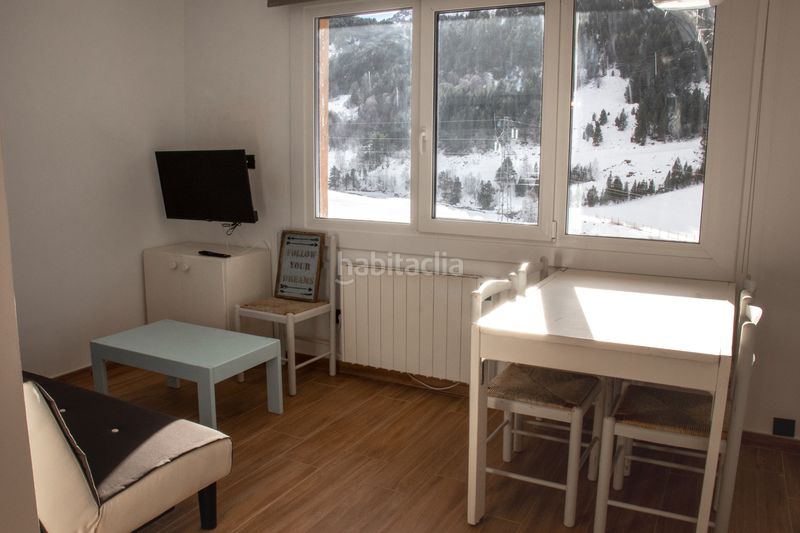Foto 394cfa28-26ee-4a8a-ad7e-9b0db26f71aa. Rent apartment with heating in Soldeu-Incles Canillo