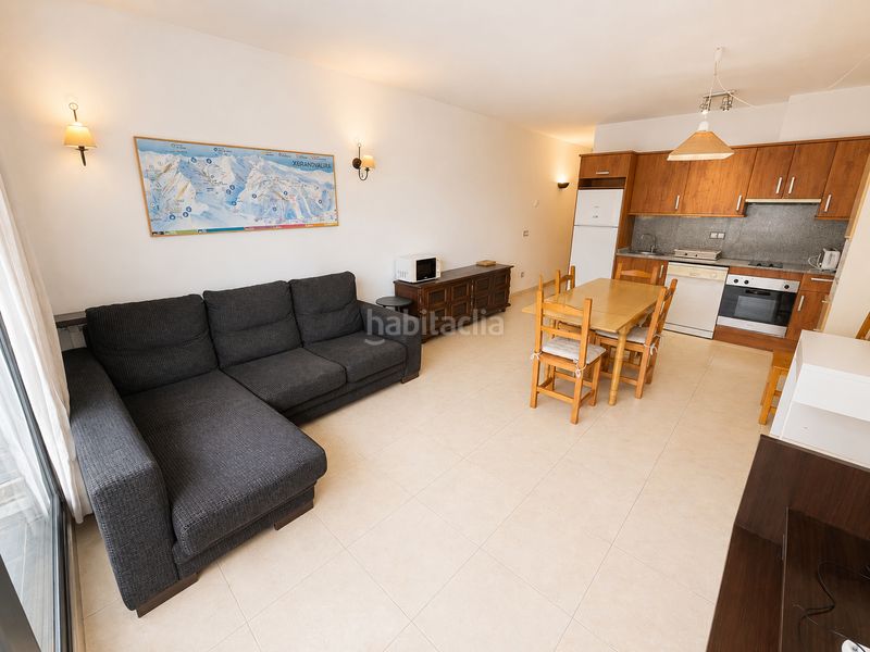 Foto 11f1899f-e910-45b8-9e24-e87d8c06086c. Rent apartment with heating parking in El Tarter Canillo
