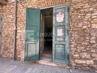 Location Local commercial à Avinguda sant miquel del pui 3. Local comercial en el centro