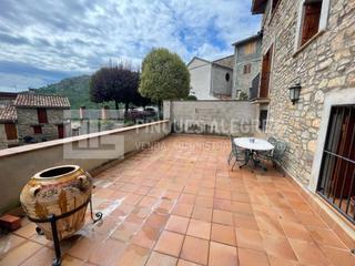 Casa a Conca de Dalt. Casa con dos terrazas en erinya