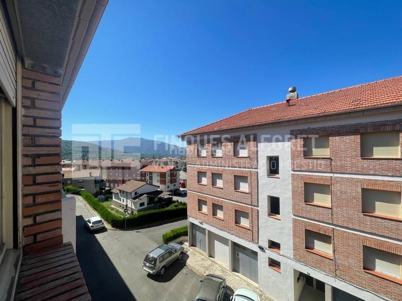 Foto 5c16ebba-2e51-43c2-85fa-c07bbd3bc2ae. Piso  en venda en la pobla de segur en Pobla de Segur (La)