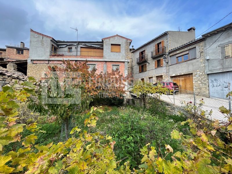 Foto fd13a6cc-305f-4c15-ba13-34b2cddde874. Casa amb aparcament a Gavet de la Conca