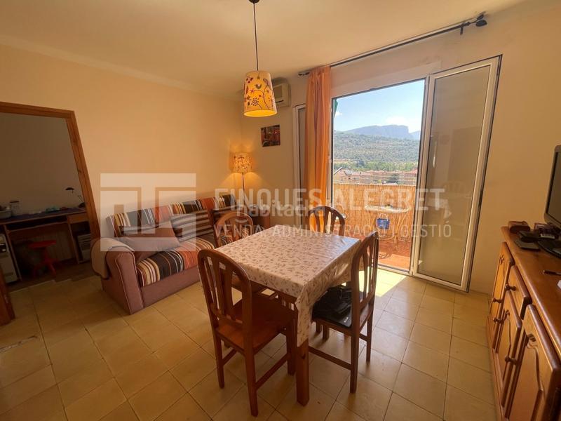 Foto 2fe58980-166e-43be-bdf2-f3de8af52333. Flat in Pobla de Segur (La)