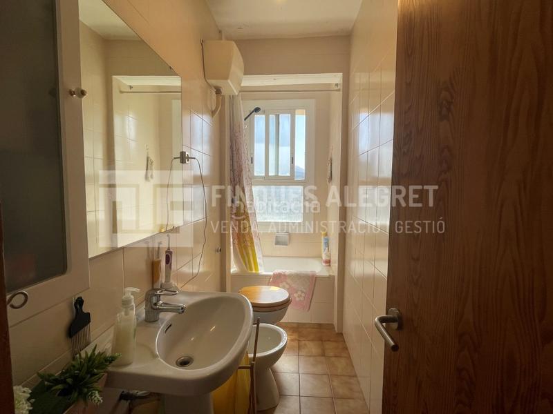 Foto 80995bbe-7440-42f6-9bc8-541bb03fdc19. Flat in Pobla de Segur (La)