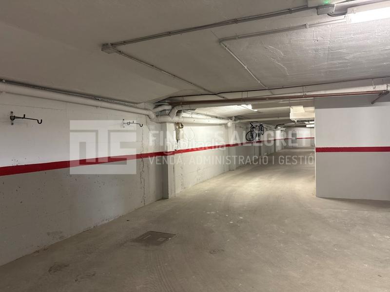 Foto 49682040-1f44-4855-b5dd-99214fbe530e. Lloguer aparcament cotxe a Pobla de Segur (La)