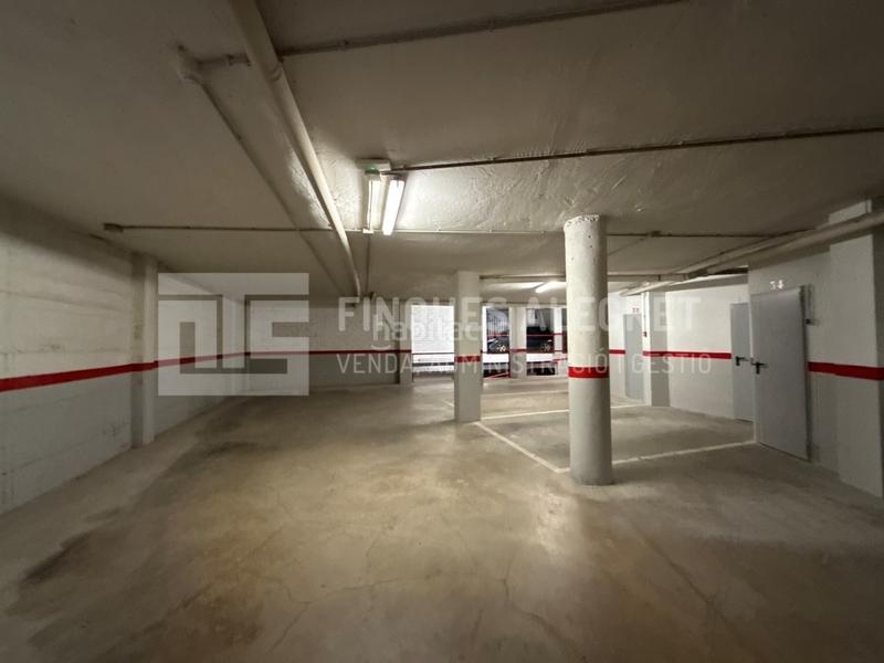 Foto 64649300-a287-4b6f-80de-aa4d995c5420. Lloguer aparcament cotxe a Pobla de Segur (La)