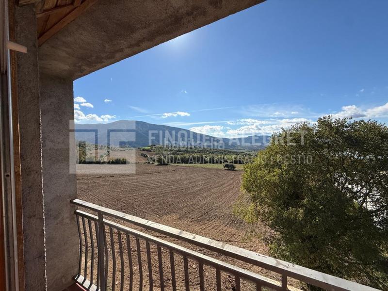 Foto f5c8057f-7d3d-44e8-bcb7-a6d3665cf870. Casa a Conca de Dalt