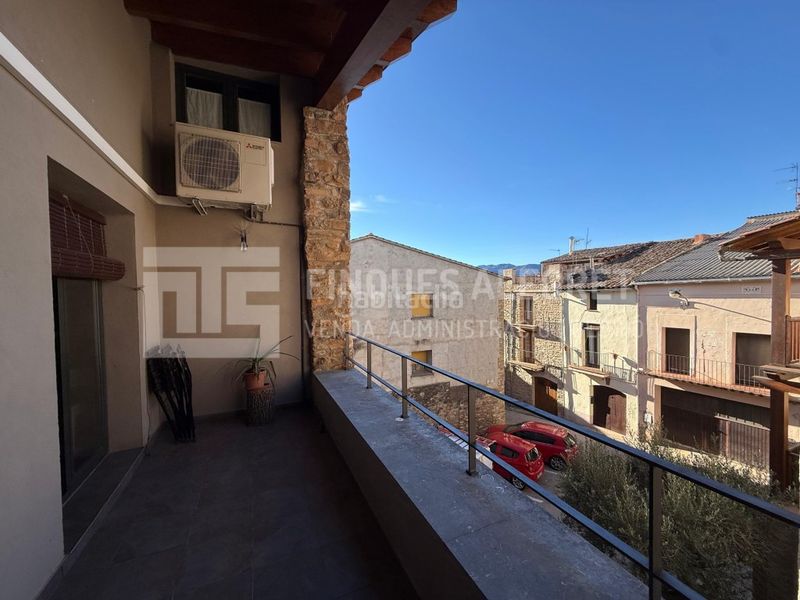 Foto 2d32489b-6578-4224-aec6-f3d66427d034. Casa amb aparcament a Tremp