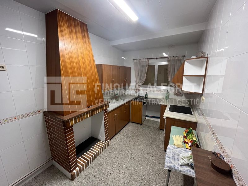 Foto 55ff2bb4-36f9-419c-989b-9b08500b0dcd. Edifici a Tremp