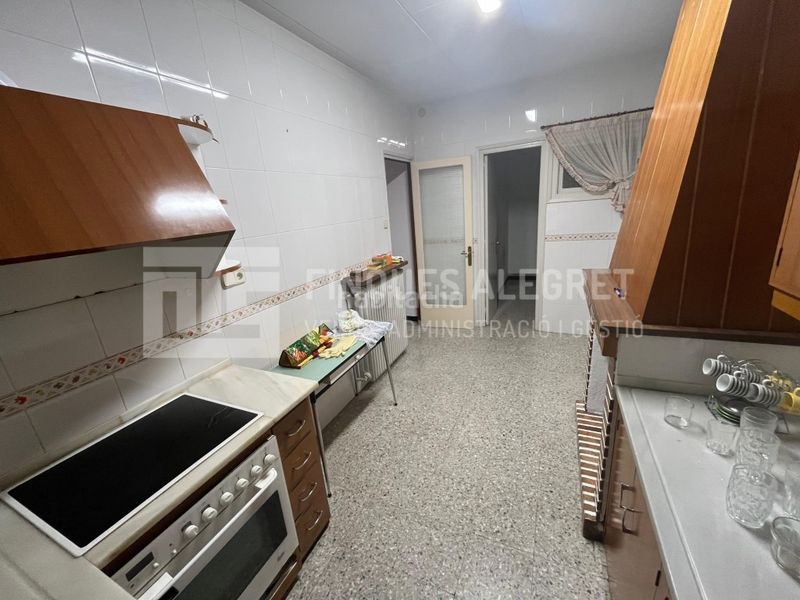Foto 6af18d89-56c2-4099-9caf-71d02f64c8cd. Edifici a Tremp