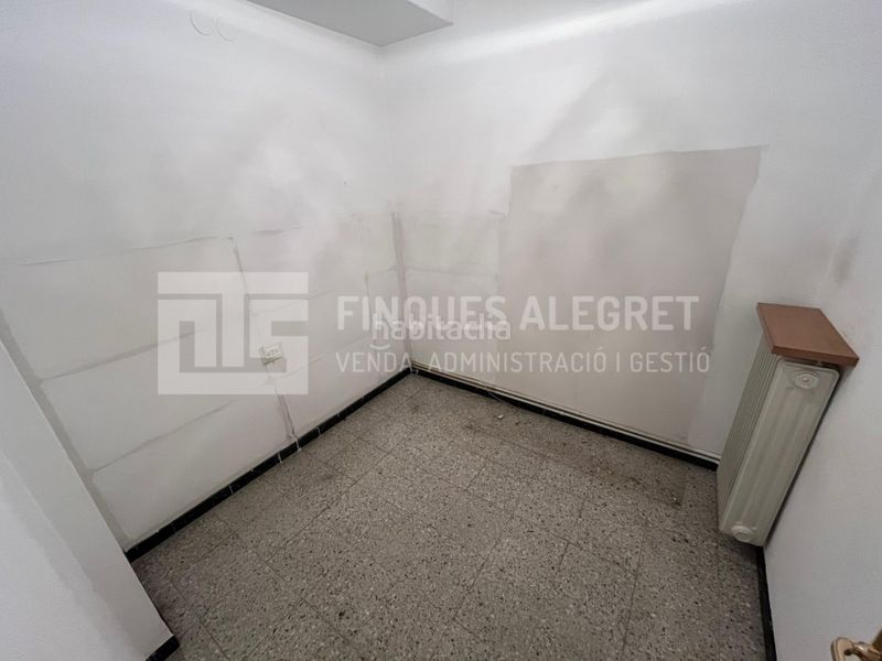 Foto 7917e4f4-5fcb-44d8-9421-21eda8aef8df. Edifici a Tremp