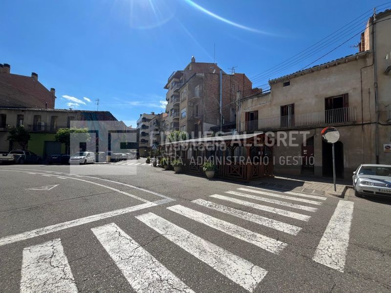 Foto b14d4e51-b523-4b10-8da9-24b3223d31a9. Edifici a Tremp
