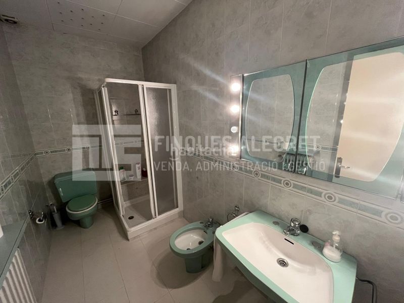 Foto fb0036d8-6036-4241-80d1-0f327e23fdd2. Edifici a Tremp
