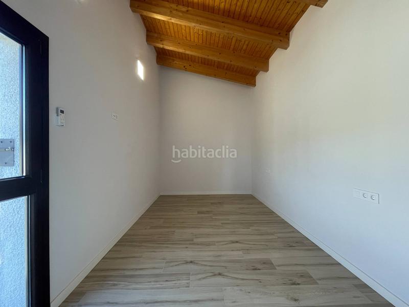 Foto f38a8c62-8267-4689-92f2-6c2e5f11352c. Maison avec chauffage parking dans Vilamacolum