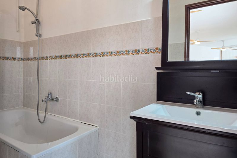 Foto 6b52a66b-4e9c-434e-82f1-bfba15564071. Casa amb calefacció aparcament piscina a Centre Roses