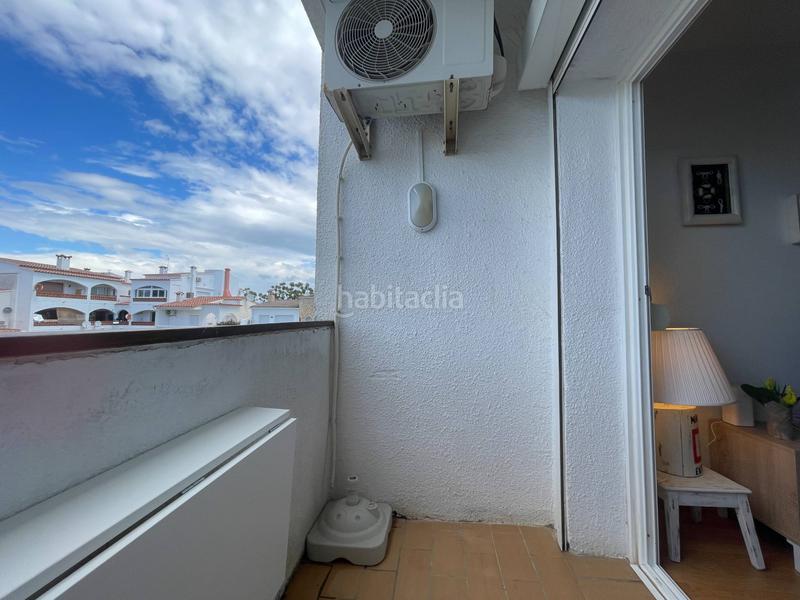 Foto e4d52d21-8ff0-4ff3-9f5e-12537a581ac2. Piso acogedor apartamento con vistas al canal en Alberes Empuriabrava