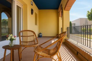 Casa  Carrer de la provença. Chalet adosado con carácter, chimenea y terrazas en sant pere pe