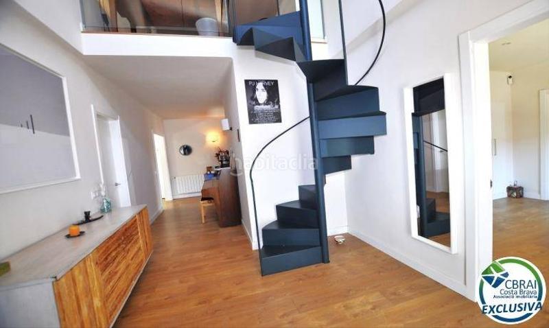 Foto cb94003f-b36f-4fb3-83d2-1f5034db3e43. Casa amplia casa renovada con jardín ! en Sant Pere Pescador
