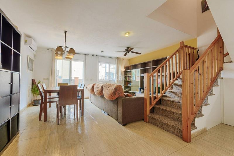 Foto 3aed072b-94f8-4676-b85d-fd07890d9975. Casa amb calefacció aparcament a Castelló d´Empúries