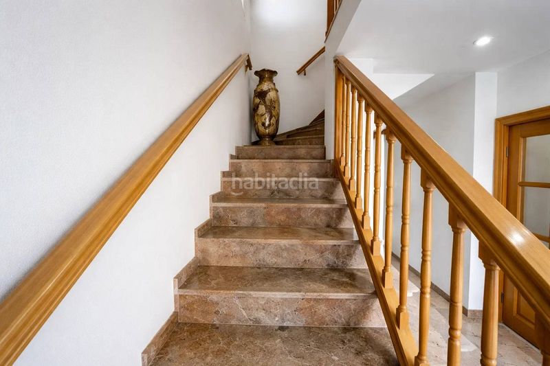 Foto 10e23c06-b9a1-4583-8d11-1c6653bb9b1e. Casa amb aparcament a Eixample Residencial Escala (L´)