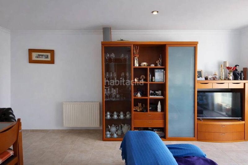 Foto 3ba1fb21-eb18-43f1-86a2-49c34ea3fe6a. Casa amb calefacció aparcament a Eixample Residencial Escala (L´)