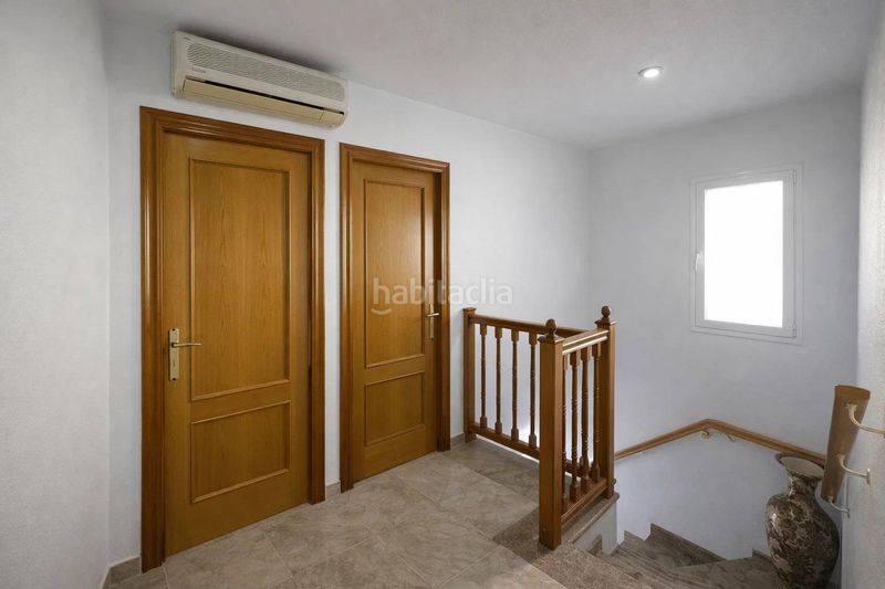 Foto 60f4f9f5-8d2b-4fec-9eb8-8b444c0ec545. Casa amb calefacció aparcament a Eixample Residencial Escala (L´)