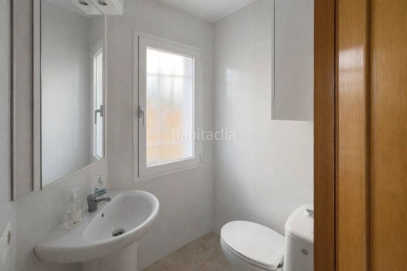 Foto 9005365c-0453-4d32-b3dc-30479f08df16. Casa amb calefacció aparcament a Eixample Residencial Escala (L´)