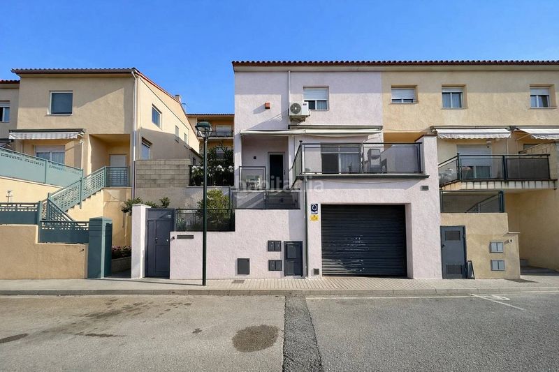 Foto d514eb35-6f43-45c8-afb3-9b641dcbabe1. Casa amb calefacció aparcament a Eixample Residencial Escala (L´)