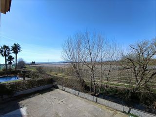 Pis  Emporda. Atractivo piso en sant pere pescador con vistas despejadas